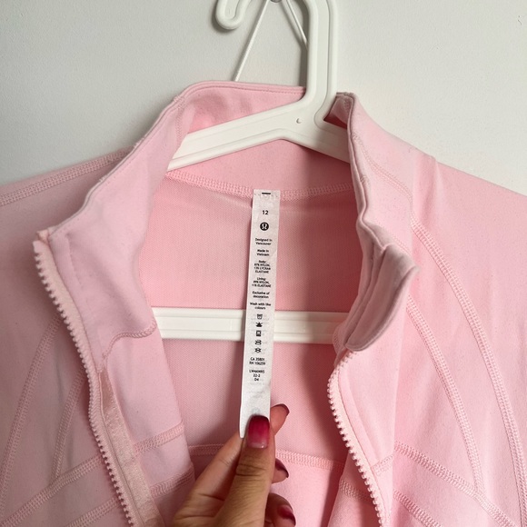 EUC Lululemon Strawberry Milkshake Define Jacket SIZE 12 - Picture 5 of 6